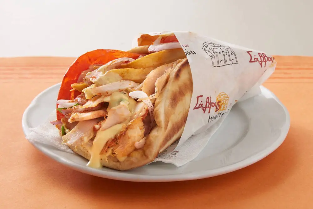 savas-from-monastiraki-1000x667