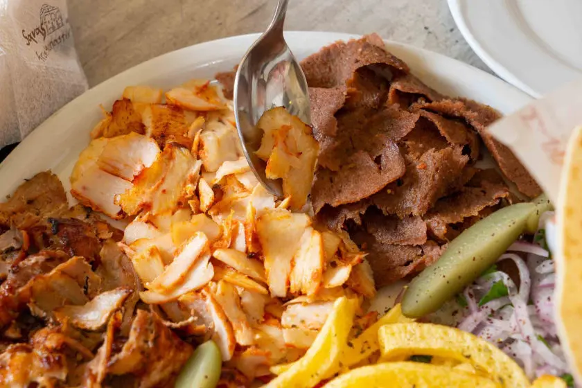 savas-monastiraki-kebap-840x560